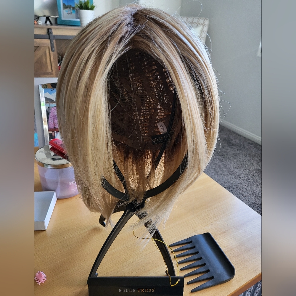 Belletress wig MOVING NEED TO SELL BY THIS WEEKEND